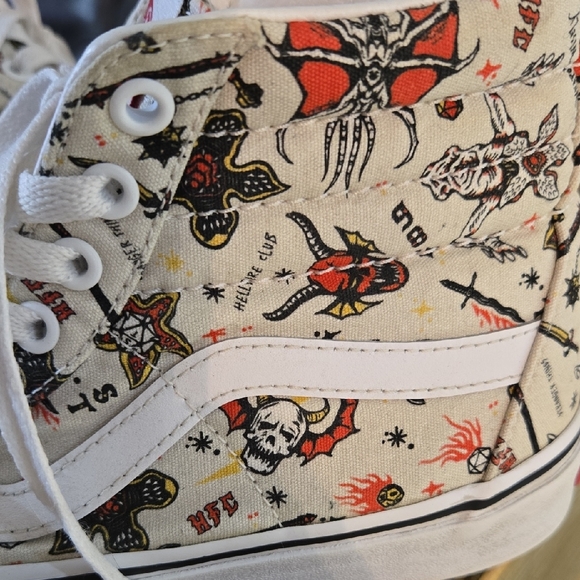 Stranger Things Vans High Top - Picture 2 of 7